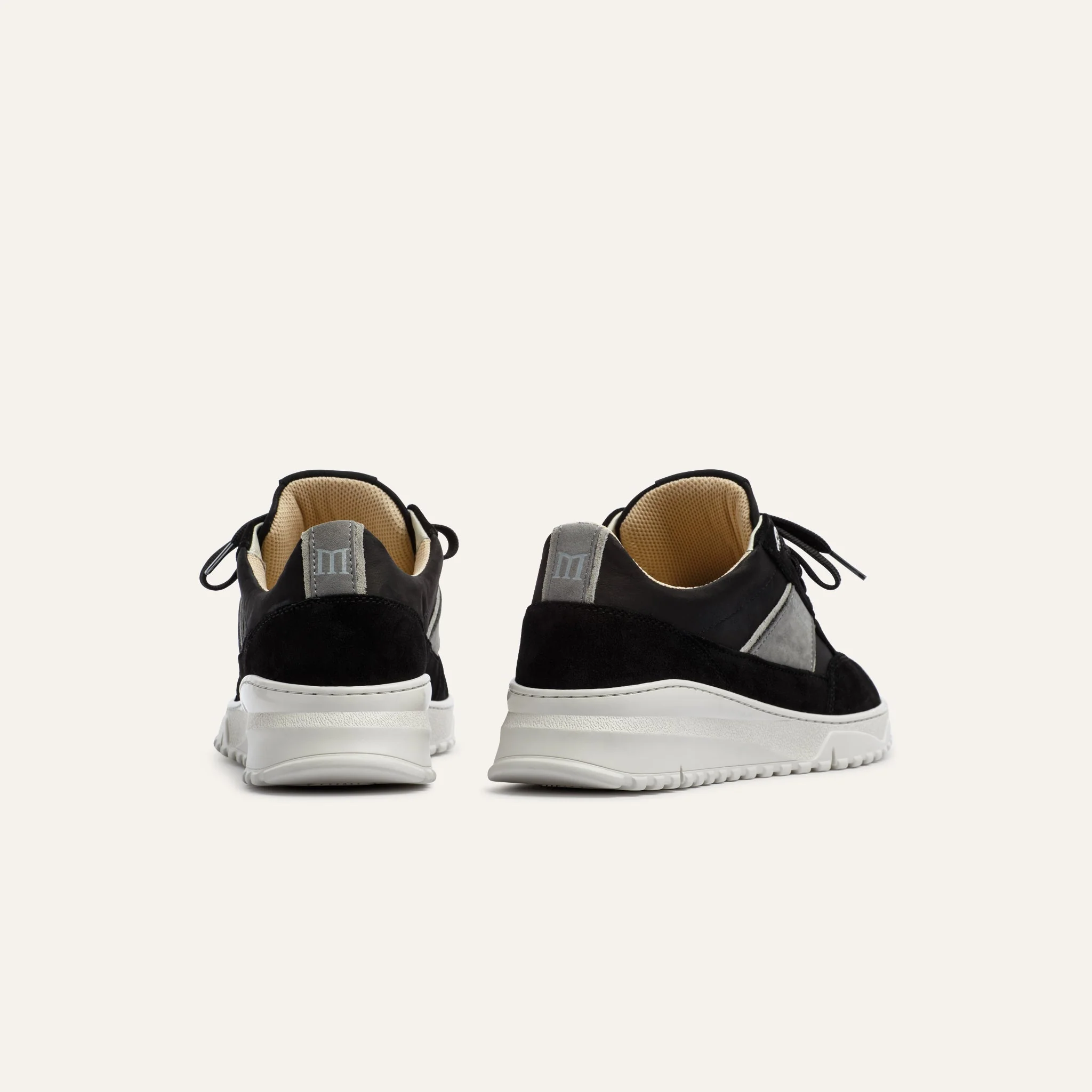 Tia Runner Essenziale Black - Image 3